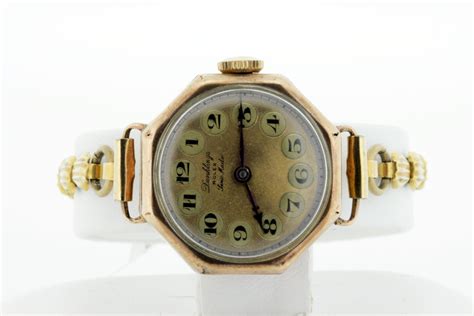 dunklings wrist watch